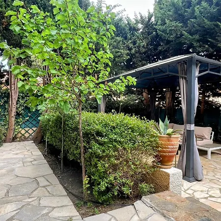 Apartment Superbe Avec Terrasse Jardin Et Parking Prive *