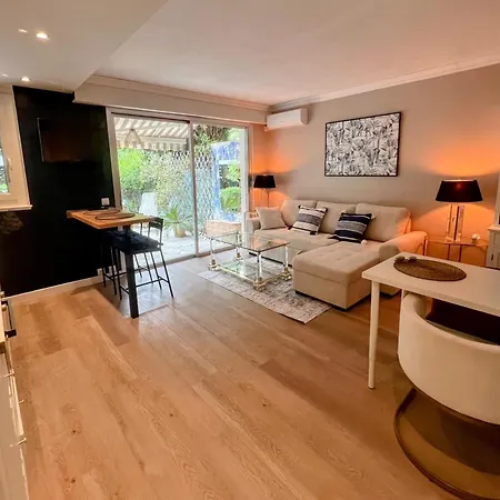 Apartment Superbe Avec Terrasse Jardin Et Parking Prive *